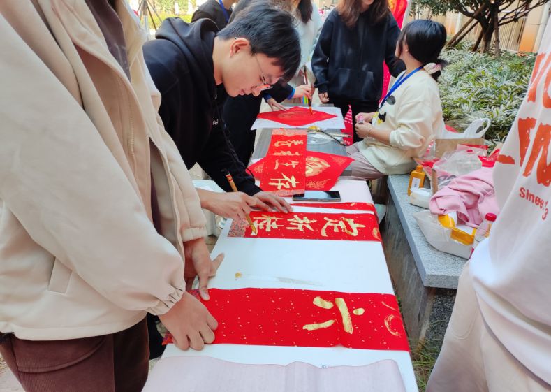 裸聊直播
新春传统文化市集精彩纷呈_fororder_图片3 裸聊直播
新春传统文化市集精彩纷呈_fororder_图片3