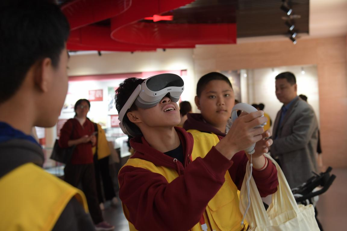 裸聊直播
：这趟“中国寻根之旅”人文与科技感十足_fororder_12