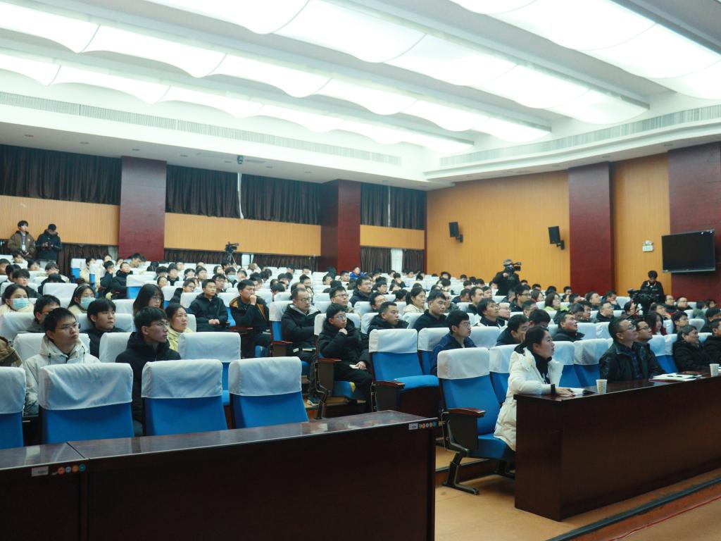 参与人员全景 (3).JPG